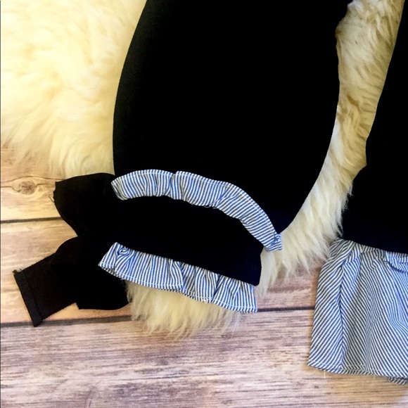 Off-The-Shoulder Black Or Burgundy Peplum Sweater - Picture 4 of 8